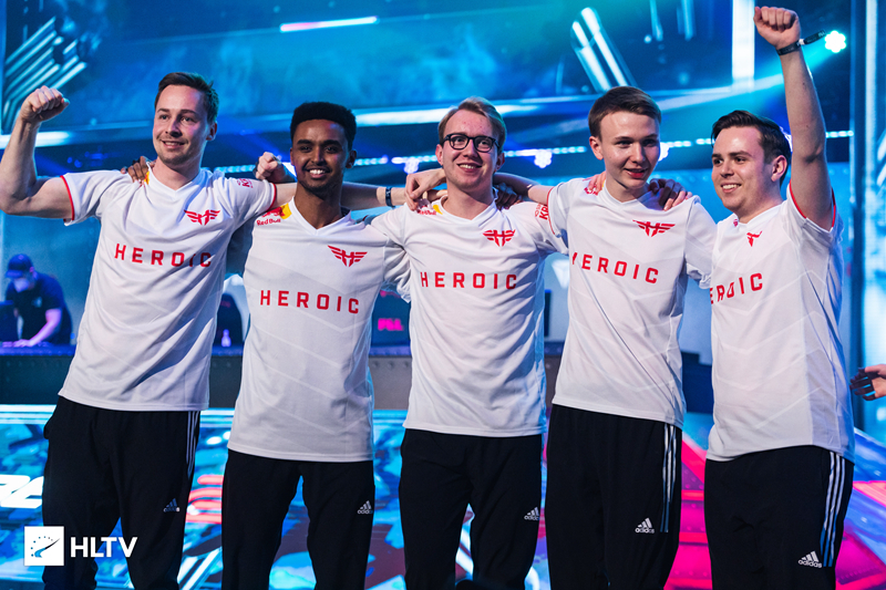 队伍时表现 队伍时表现