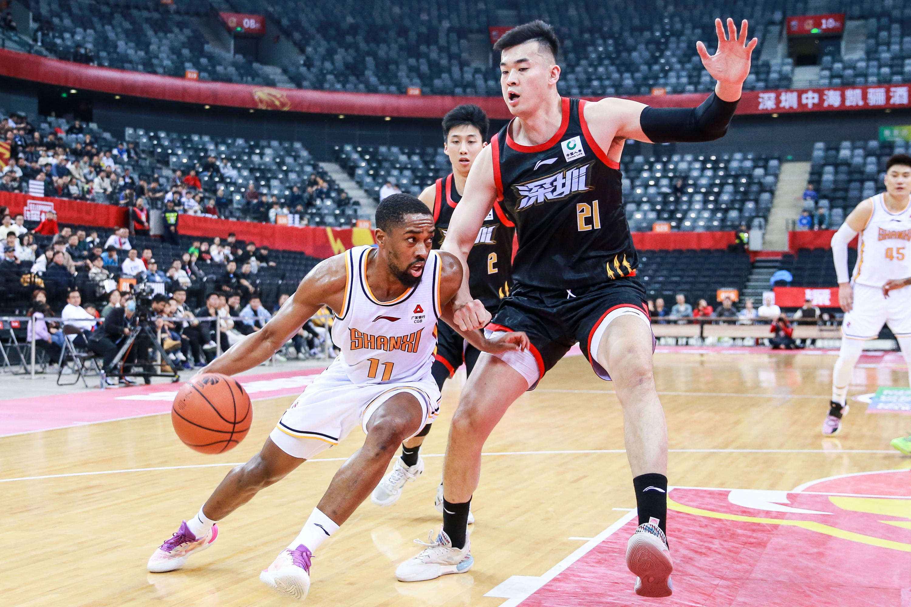 低调务实 低调务实