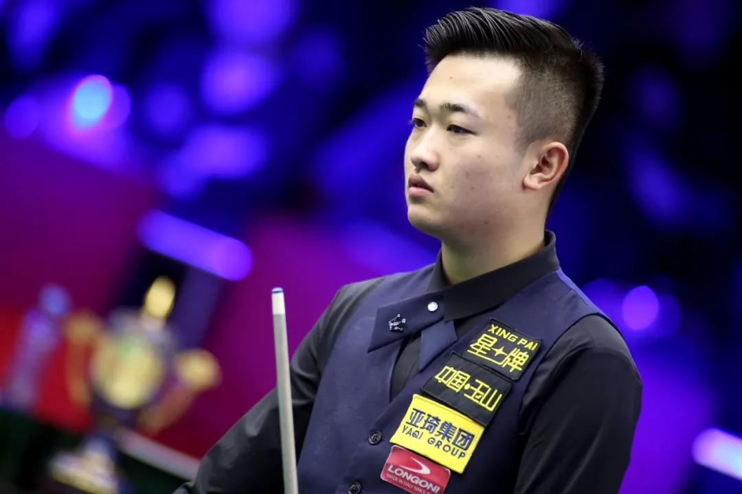 相渐渐浮出 相渐渐浮出