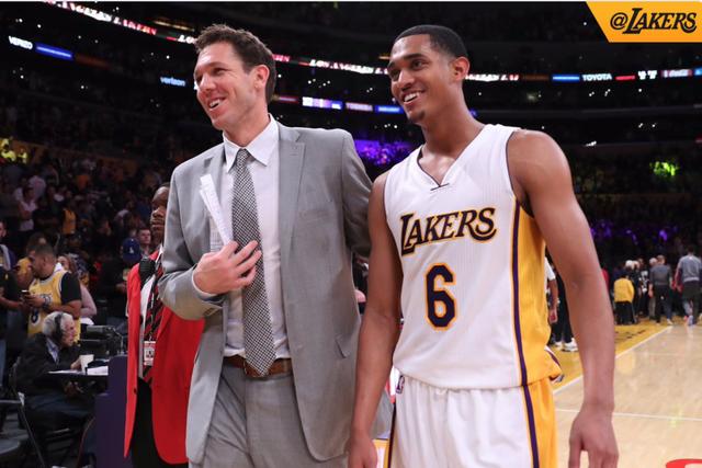 多位置适配 多位置适配