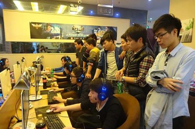 却避打一色 却避打一色